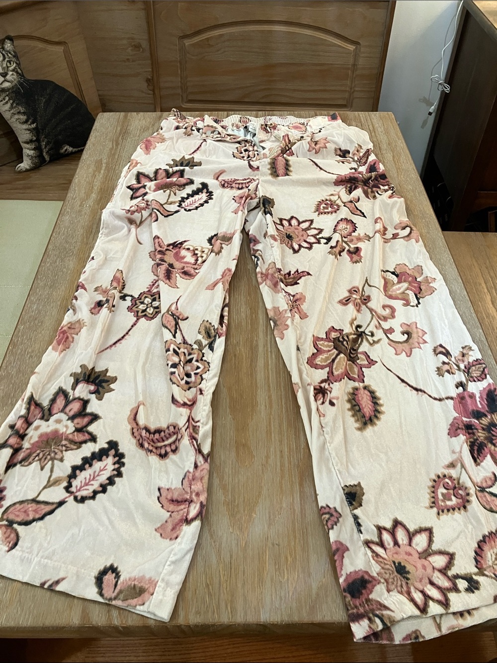 Rachel Zoe Cream Wide-Leg Floral Pants with Pink & Brown Print